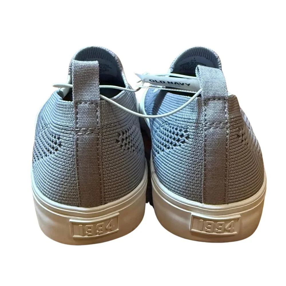 Old Navy Kids Slip On Sneakers Youth Size 1 Gray Knit Mesh Shoes NWT Comfort